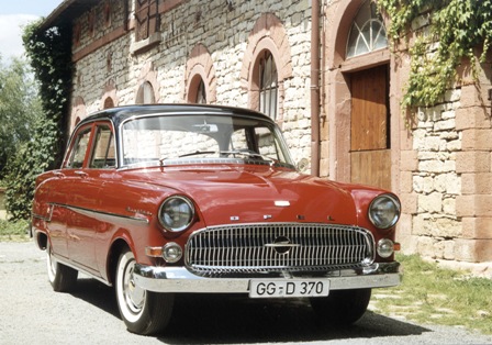 Kapitän 1956 - weinrot